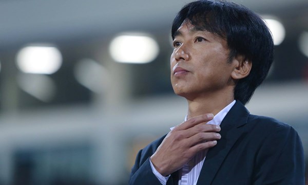 Cho đến khi bị sa thải, Miura vẫn đứng giữa lằn ranh của ủng hộ và phản đối trong cộng đồng người yêu bóng đá Việt Nam.
