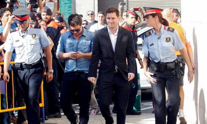 Messi trốn thuế khiến Barca bị Bộ trưởng Tây Ban Nha chỉ trích 