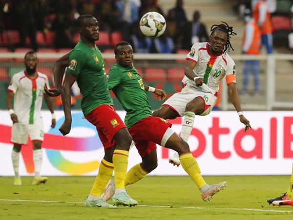 Soi kèo Algeria vs Cameroon, 2h30 ngày 30/3